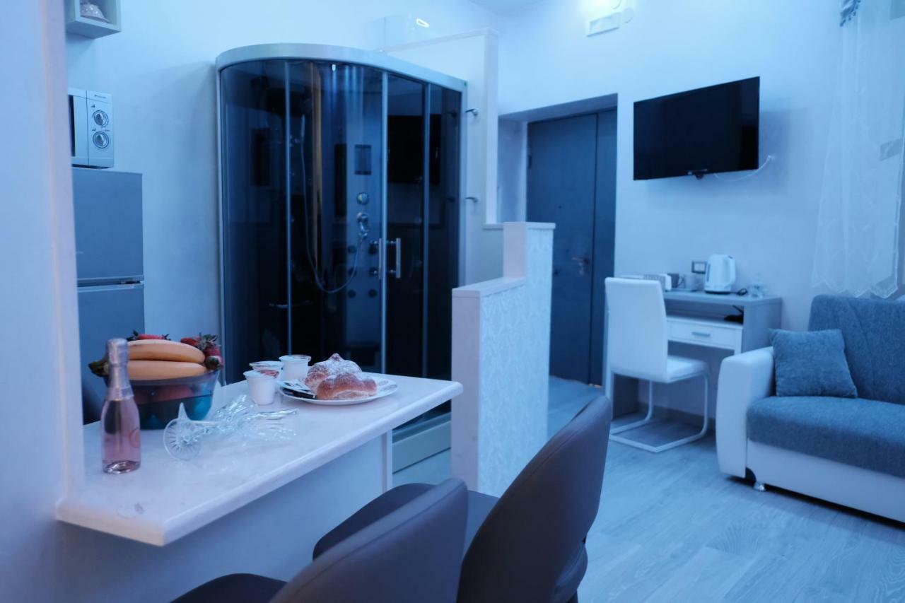 Luxury Holidays Napoli Esterno foto